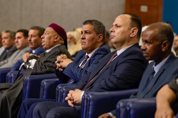 1000017933 1000017933